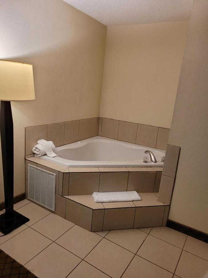 Home Inn & Suites Montgomery Eksteriør bilde